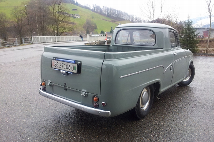 2014-02-4-fertiges-Fahrzeug-Morris_Pickup_002.jpg