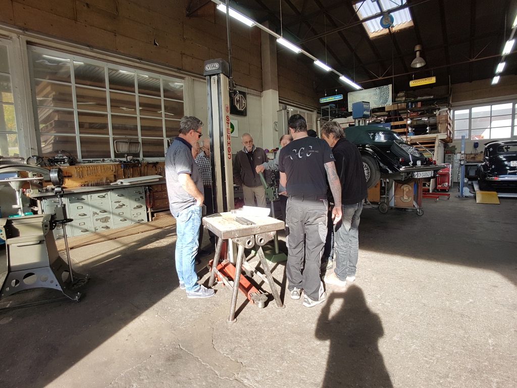Swiss TR-Club anlässlich eines technischen Tages bei Classic Car Connection - Okt 2019