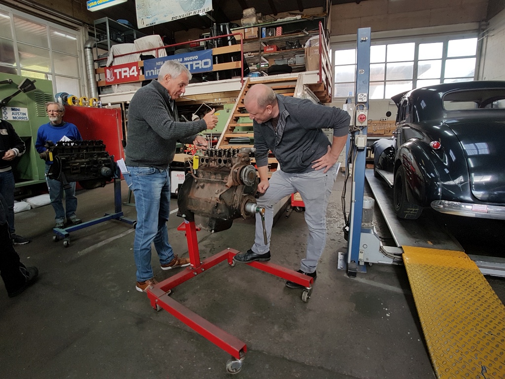 Swiss TR-Club anlässlich eines technischen Tages bei Classic Car Connection - Okt 2019