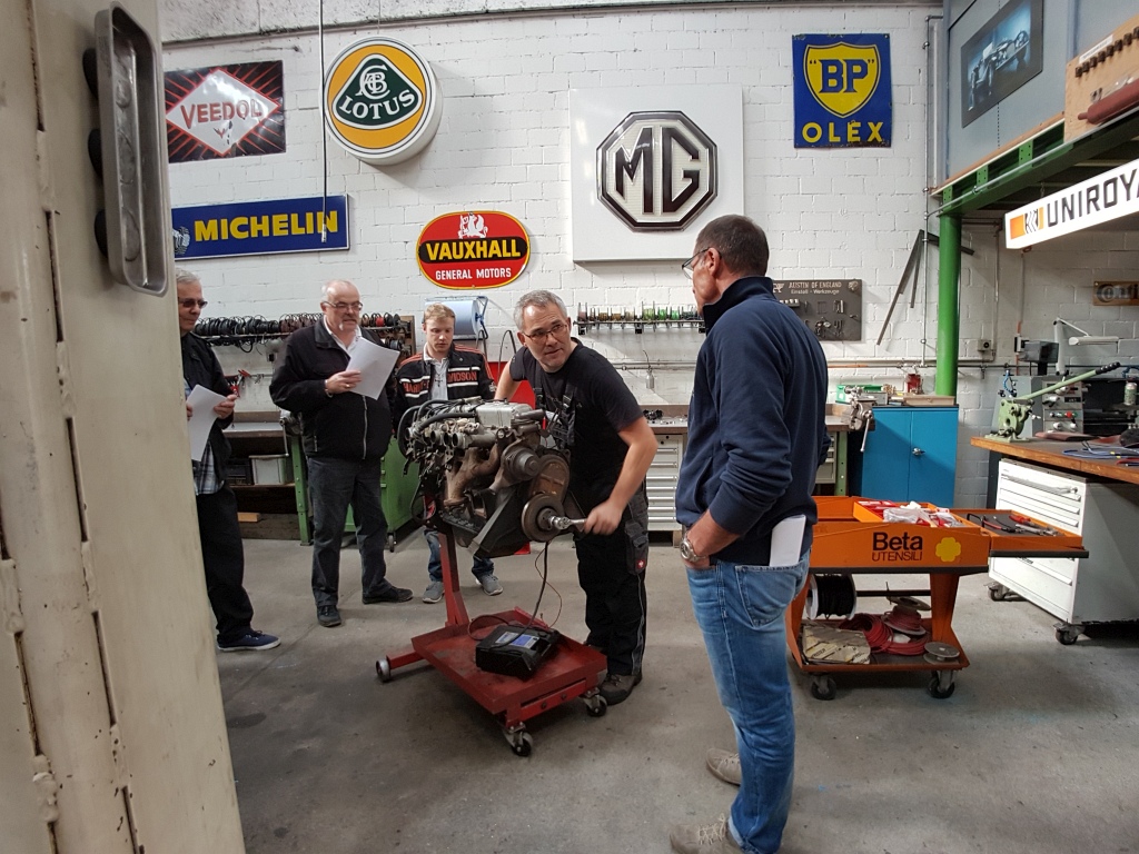 Swiss TR-Club anlässlich eines technischen Tages bei Classic Car Connection - Okt 2019