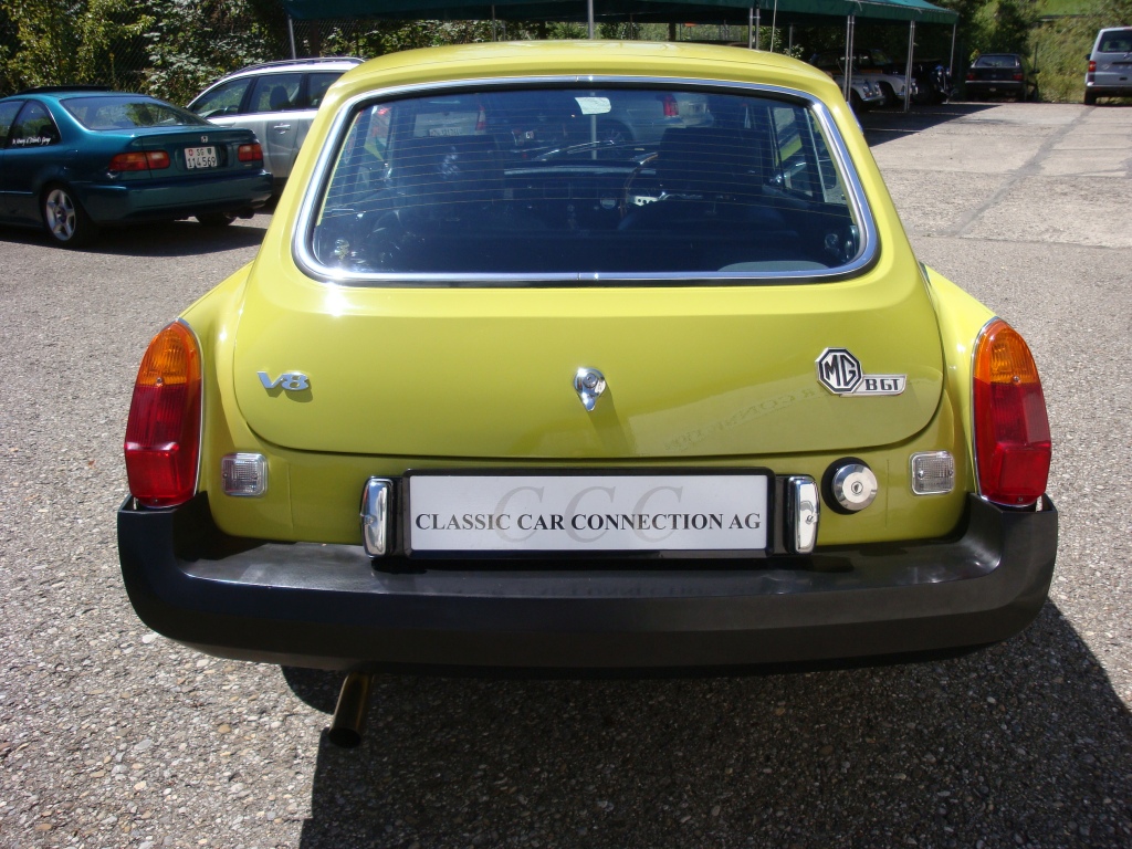 MG B GT V8 gelb