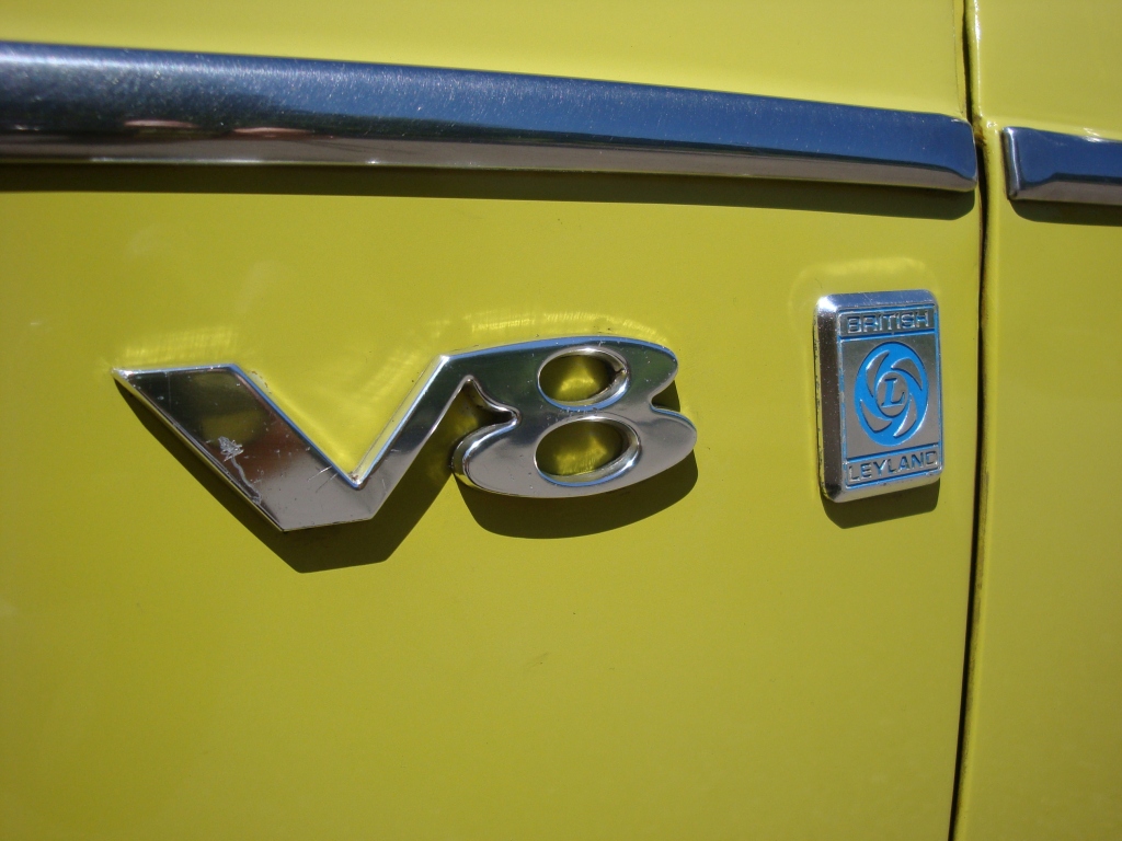 MG B GT V8 gelb